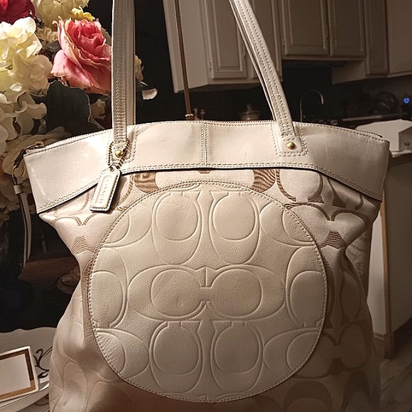 Coach Handbags - COACH LARGE OFF WHITE TOTE EUC
